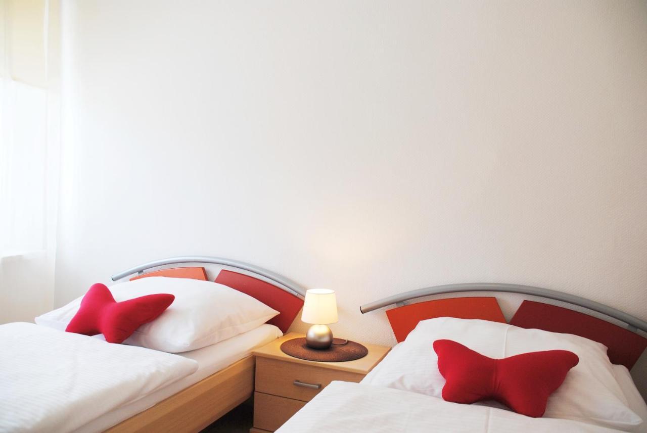 Appartementanlage-Ferienwohnungen Weisse Moewe Sassnitz Esterno foto