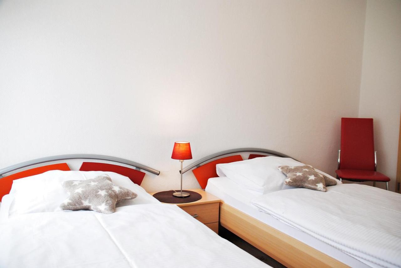 Appartementanlage-Ferienwohnungen Weisse Moewe Sassnitz Esterno foto