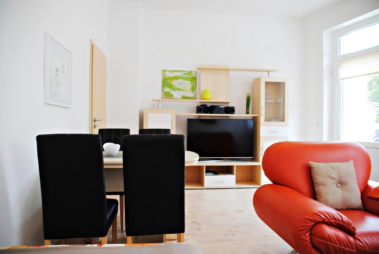 Appartementanlage-Ferienwohnungen Weisse Moewe Sassnitz Esterno foto