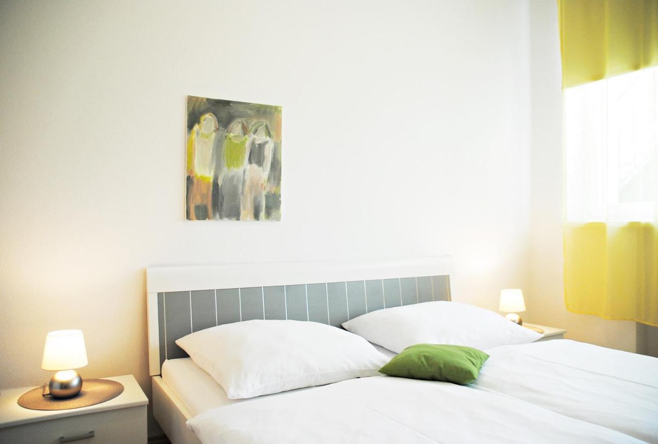 Appartementanlage-Ferienwohnungen Weisse Moewe Sassnitz Esterno foto