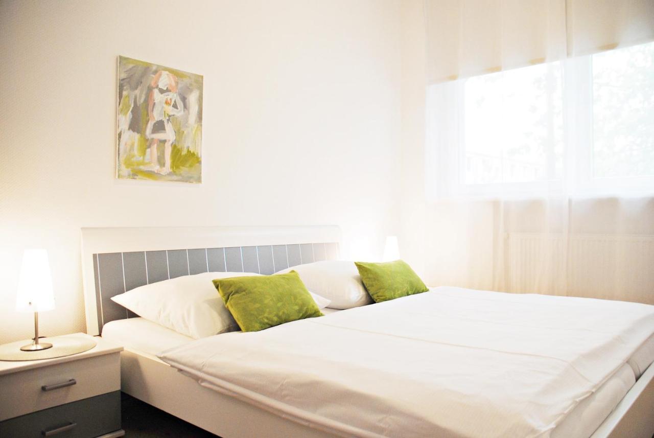 Appartementanlage-Ferienwohnungen Weisse Moewe Sassnitz Esterno foto