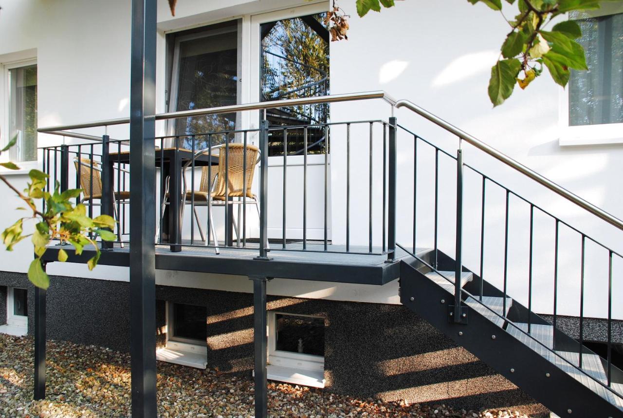 Appartementanlage-Ferienwohnungen Weisse Moewe Sassnitz Esterno foto