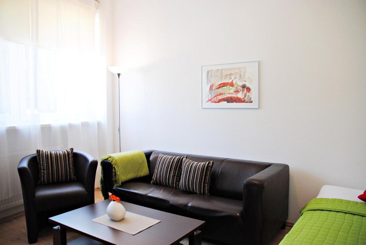 Appartementanlage-Ferienwohnungen Weisse Moewe Sassnitz Esterno foto